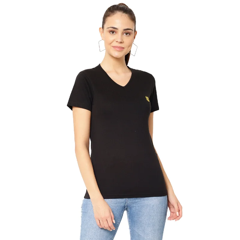 Vimal Jonney Black Color T-shirt For Women Handmade Hand-knitted Hand-woven