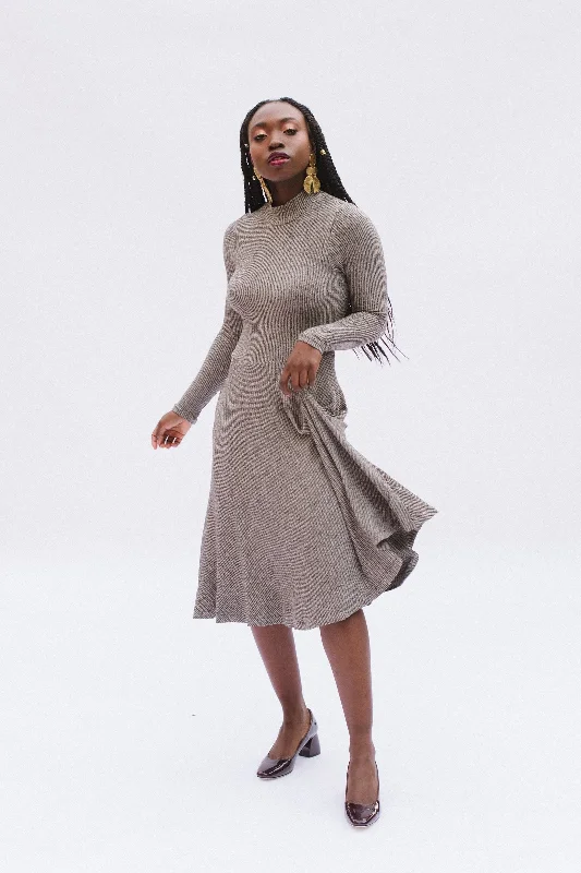 Victory Patterns Frances T-shirt and Dress Chenille Brocade Lace