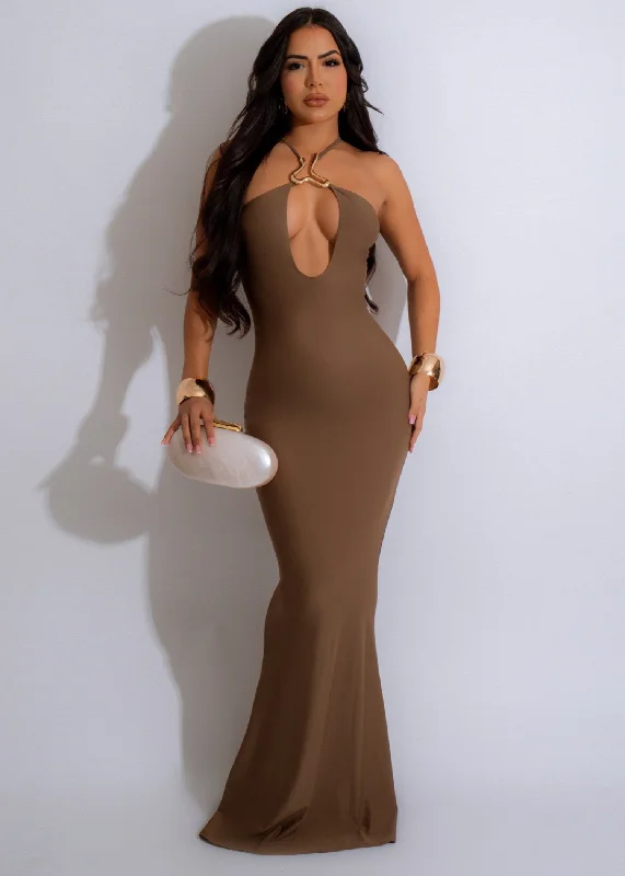 Minimalist Flow Maxi Dress Brown Stylish Maxi Dress with Pleats