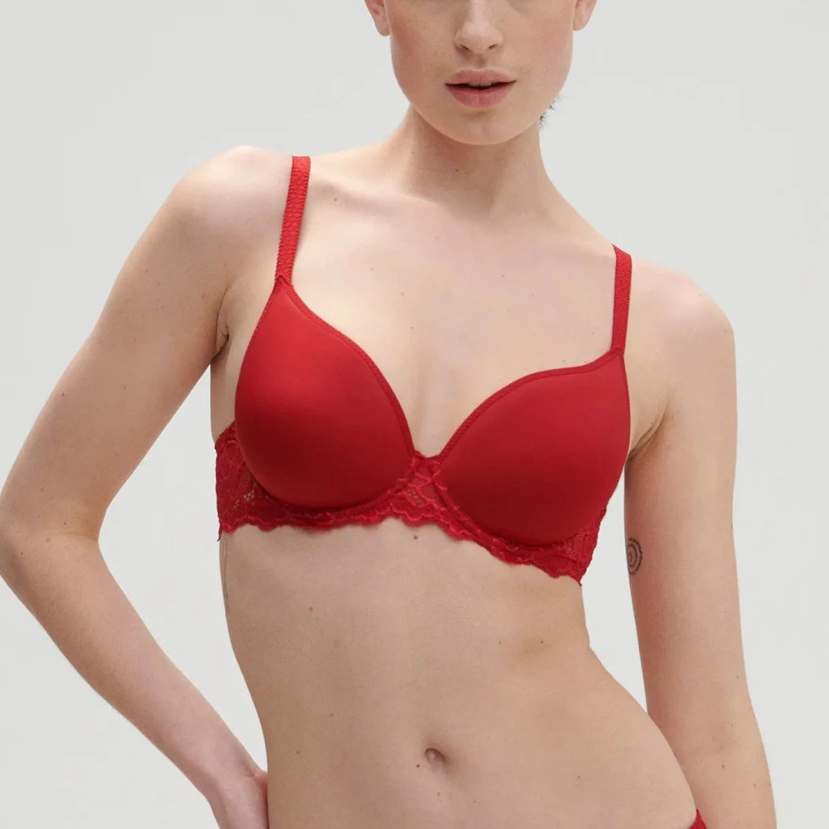 Caresse 3D Spacer Plunge Bra In Rouge Tango - Simone Perele Sporty Compression Bra